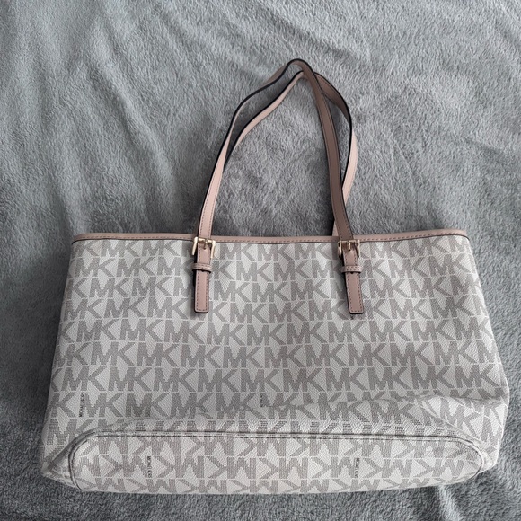 Michael Kors Monogrammed Gray and Cream Tote - Picture 3 of 8